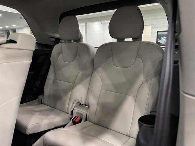 Photo of 2016 Crystal White Pearl Volvo XC90 Hybrid