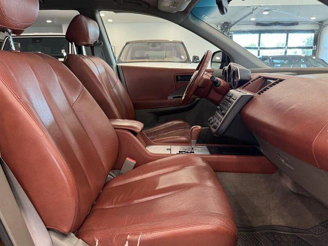 Photo of 2005 Super Black Clearcoat Nissan Murano