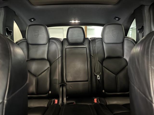 Photo of 2017 Jet Black Metallic Porsche Cayenne