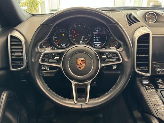 Photo of 2017 Jet Black Metallic Porsche Cayenne
