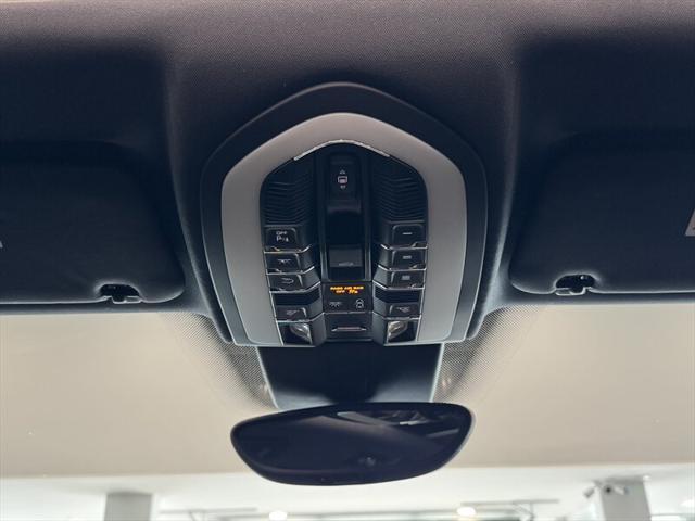 Photo of 2017 Jet Black Metallic Porsche Cayenne