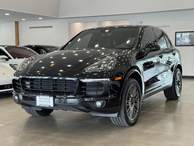 Photo of 2017 Jet Black Metallic Porsche Cayenne