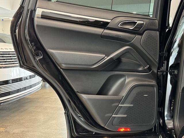 Photo of 2017 Jet Black Metallic Porsche Cayenne