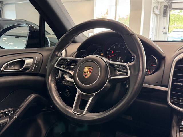 Photo of 2017 Jet Black Metallic Porsche Cayenne