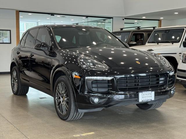 Photo of 2017 Jet Black Metallic Porsche Cayenne