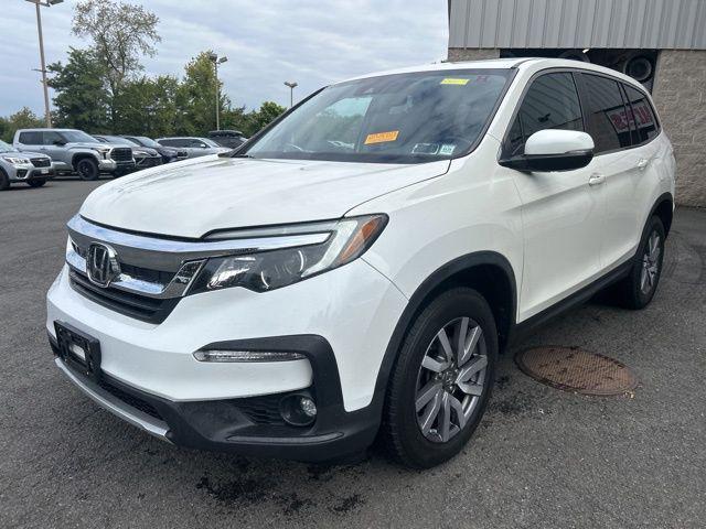 Photo of 2019 White Diamond Pearl Honda Pilot