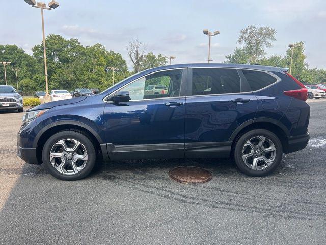 Photo of 2017 Obsidian Blue Pearl Honda CR-V