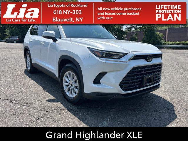 Photo of 2025 Pearl Toyota Grand Highlander