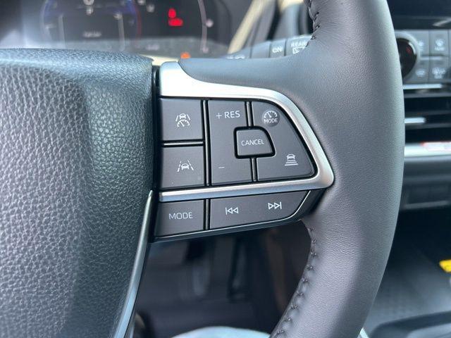 Photo of 2025 Pearl Toyota Grand Highlander