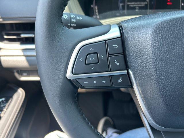 Photo of 2025 Pearl Toyota Grand Highlander