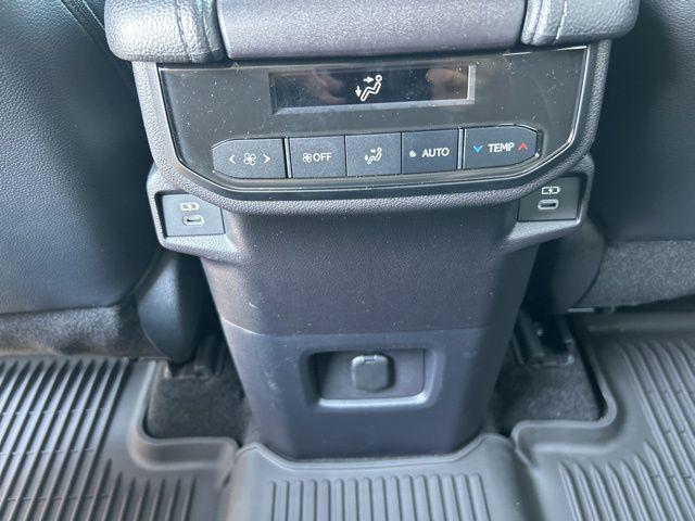 Photo of 2025 Pearl Toyota Grand Highlander
