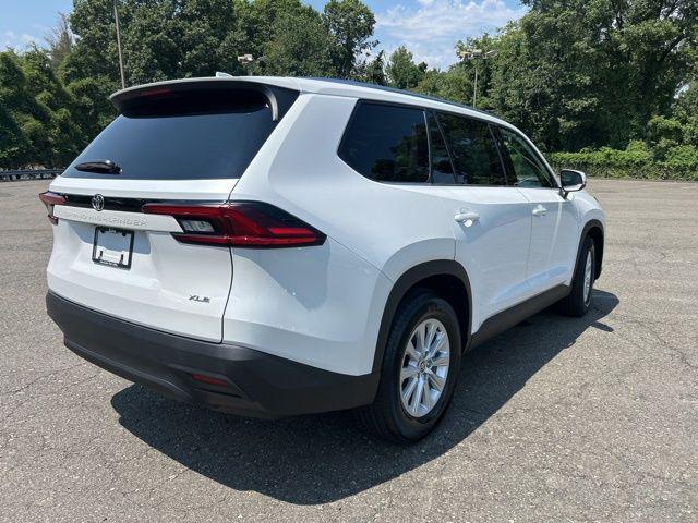 Photo of 2025 Pearl Toyota Grand Highlander