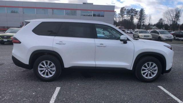 Photo of 2025 Pearl Toyota Grand Highlander