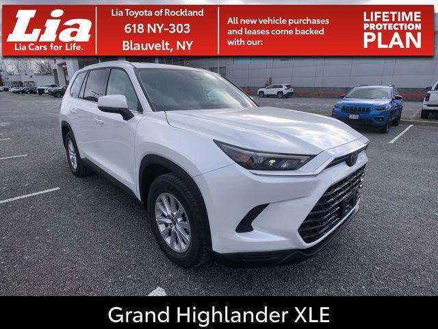 Photo of 2025 Pearl Toyota Grand Highlander