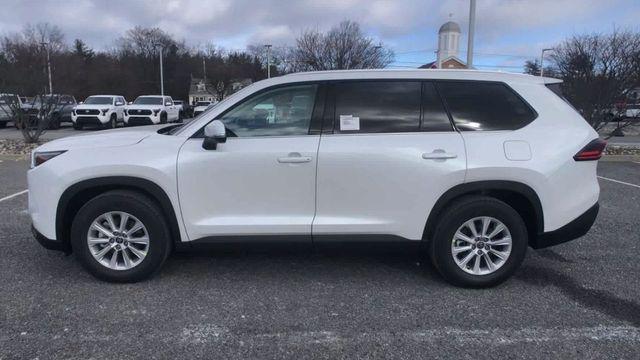 Photo of 2025 Pearl Toyota Grand Highlander