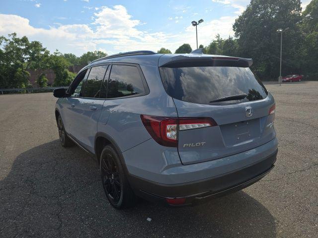 Photo of 2022 Light Blue Honda Pilot