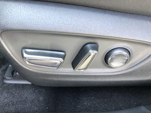 Photo of 2025 Pearl Toyota RAV4