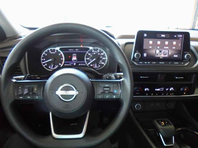 Photo of 2023 Scarlet Ember Tintcoat Nissan Rogue