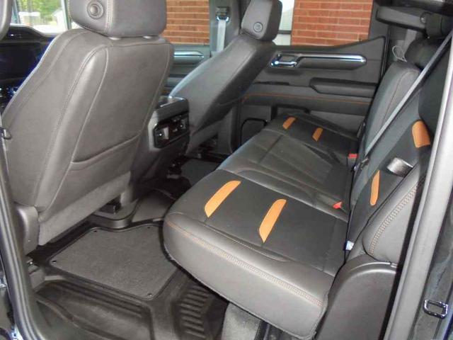 Photo of 2024 Onyx Black GMC Sierra 1500