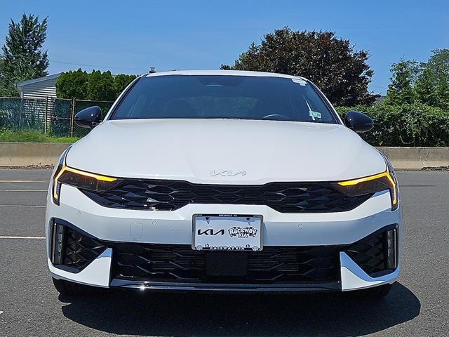Photo of 2025 Snow White Pearl Kia K5