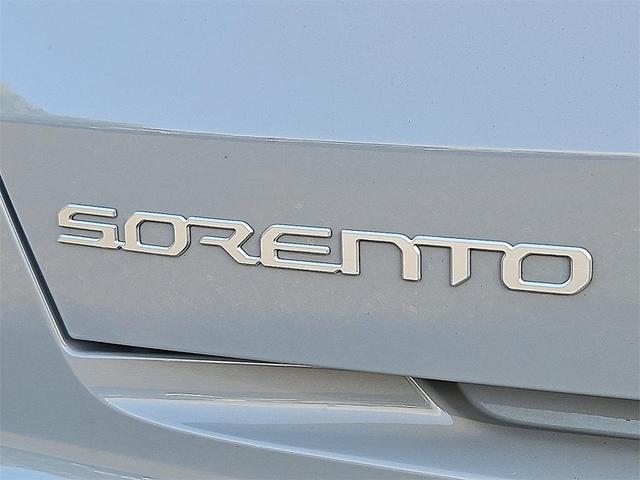 Photo of 2023 Wolf Gray Kia Sorento