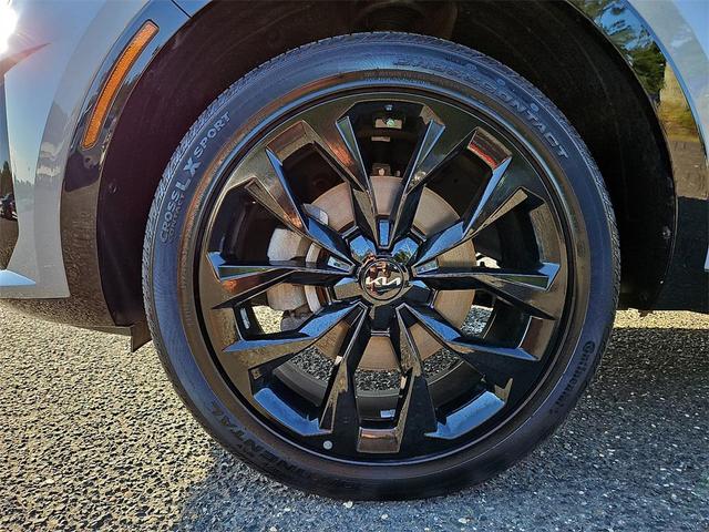 Photo of 2023 Wolf Gray Kia Sorento