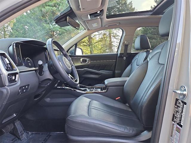 Photo of 2023 Wolf Gray Kia Sorento