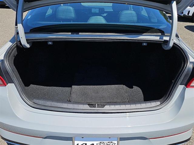 Photo of 2022 Wolf Gray Kia K5