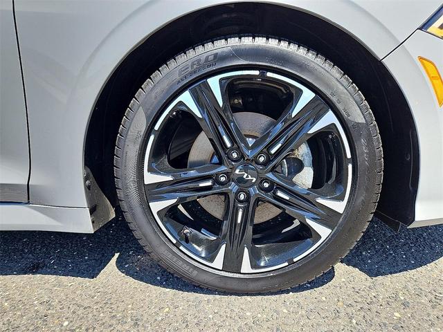Photo of 2022 Wolf Gray Kia K5