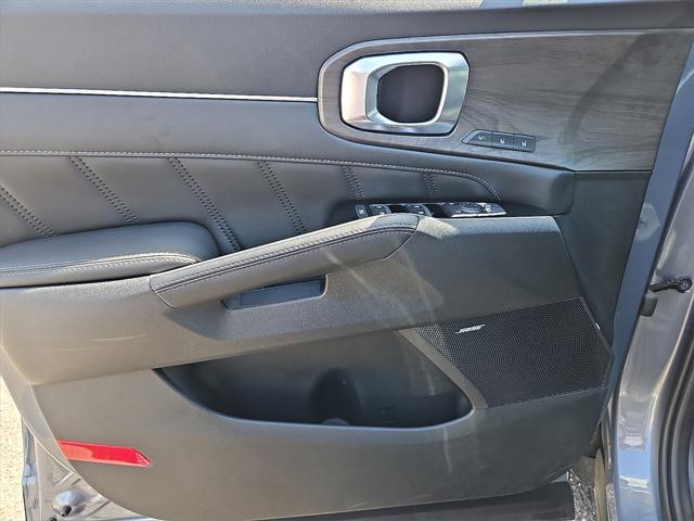 Photo of 2024 Everlasting Silver Kia Sorento