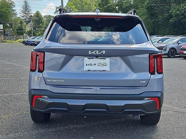 Photo of 2024 Everlasting Silver Kia Sorento