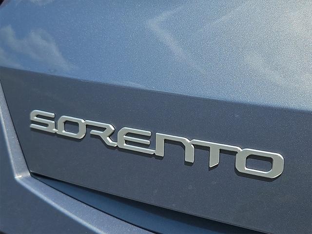 Photo of 2024 Everlasting Silver Kia Sorento