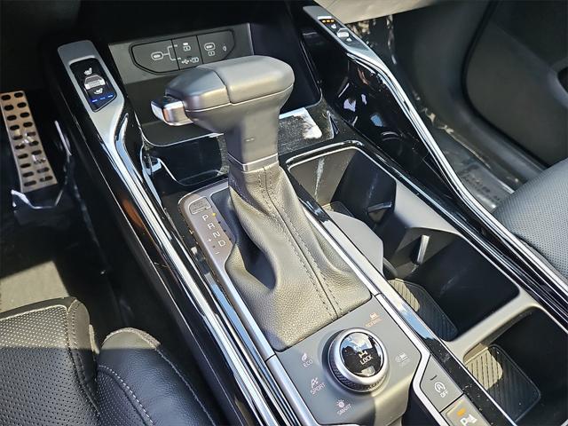 Photo of 2024 Everlasting Silver Kia Sorento