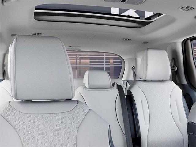 Photo of 2026 Ivory Silver Kia Carnival