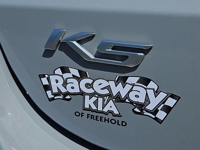 Photo of 2022 Wolf Gray Kia K5