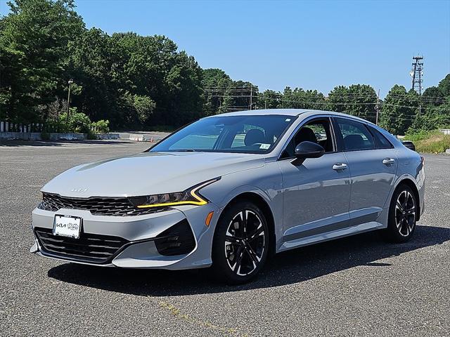 Photo of 2022 Wolf Gray Kia K5