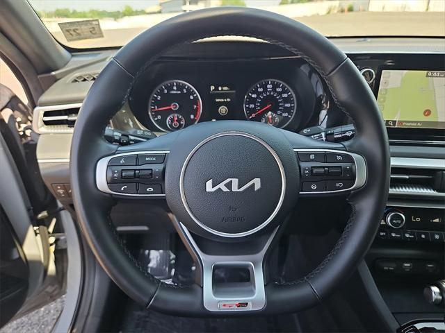Photo of 2022 Wolf Gray Kia K5