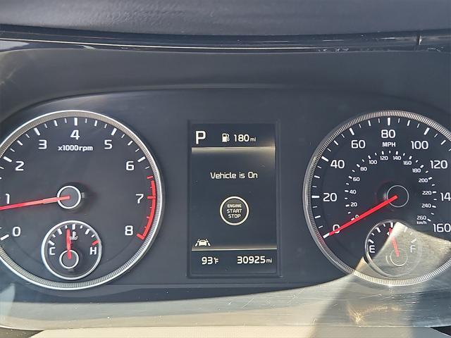 Photo of 2022 Wolf Gray Kia K5