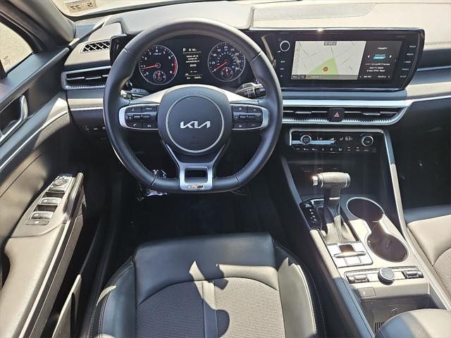 Photo of 2022 Wolf Gray Kia K5