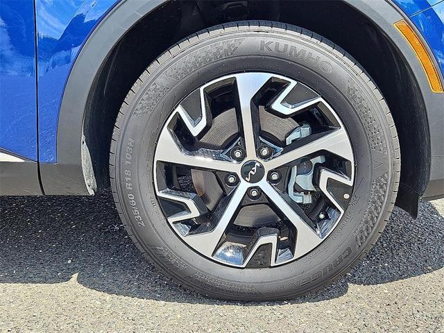 Photo of 2025 Sapphire Blue Kia Sportage