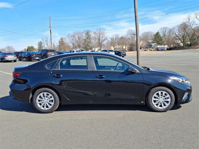 Photo of 2024 Aurora Black Kia Forte