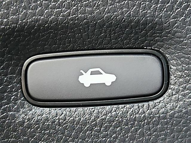 Photo of 2025 Platinum White Pearl Honda Civic Si