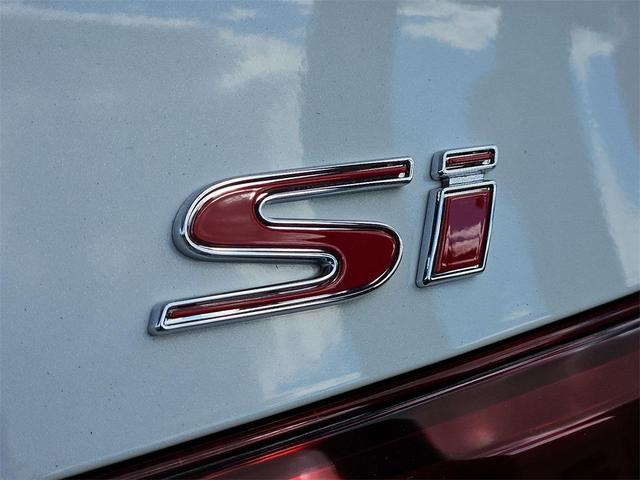 Photo of 2025 Platinum White Pearl Honda Civic Si