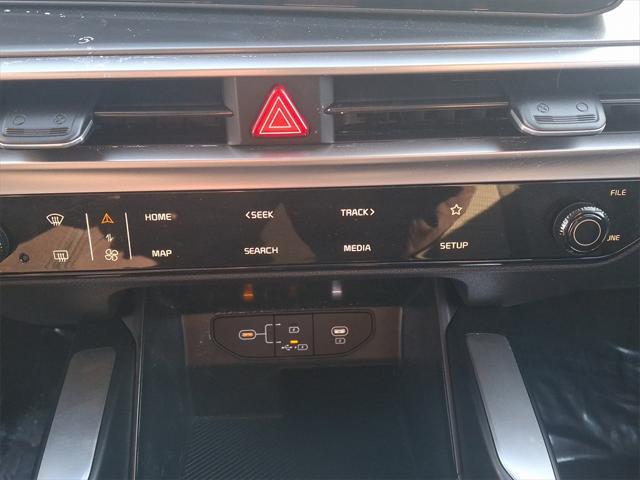 Photo of 2024 Gravity Grey Kia Sorento