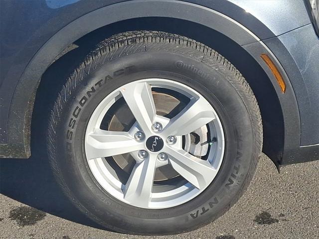Photo of 2024 Gravity Grey Kia Sorento