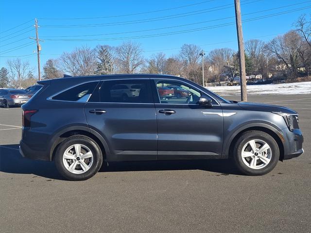 Photo of 2024 Gravity Grey Kia Sorento