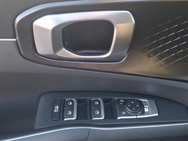 Photo of 2024 Gravity Grey Kia Sorento