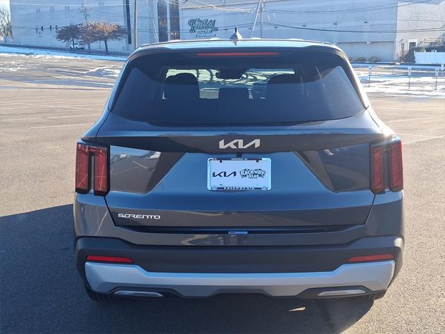 Photo of 2024 Gravity Grey Kia Sorento