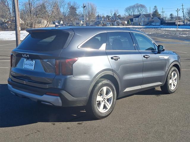 Photo of 2024 Gravity Grey Kia Sorento