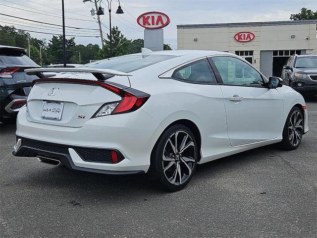 Photo of 2018 White Orchid Pearl Honda Civic